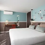 Des 3 Poussins Paris