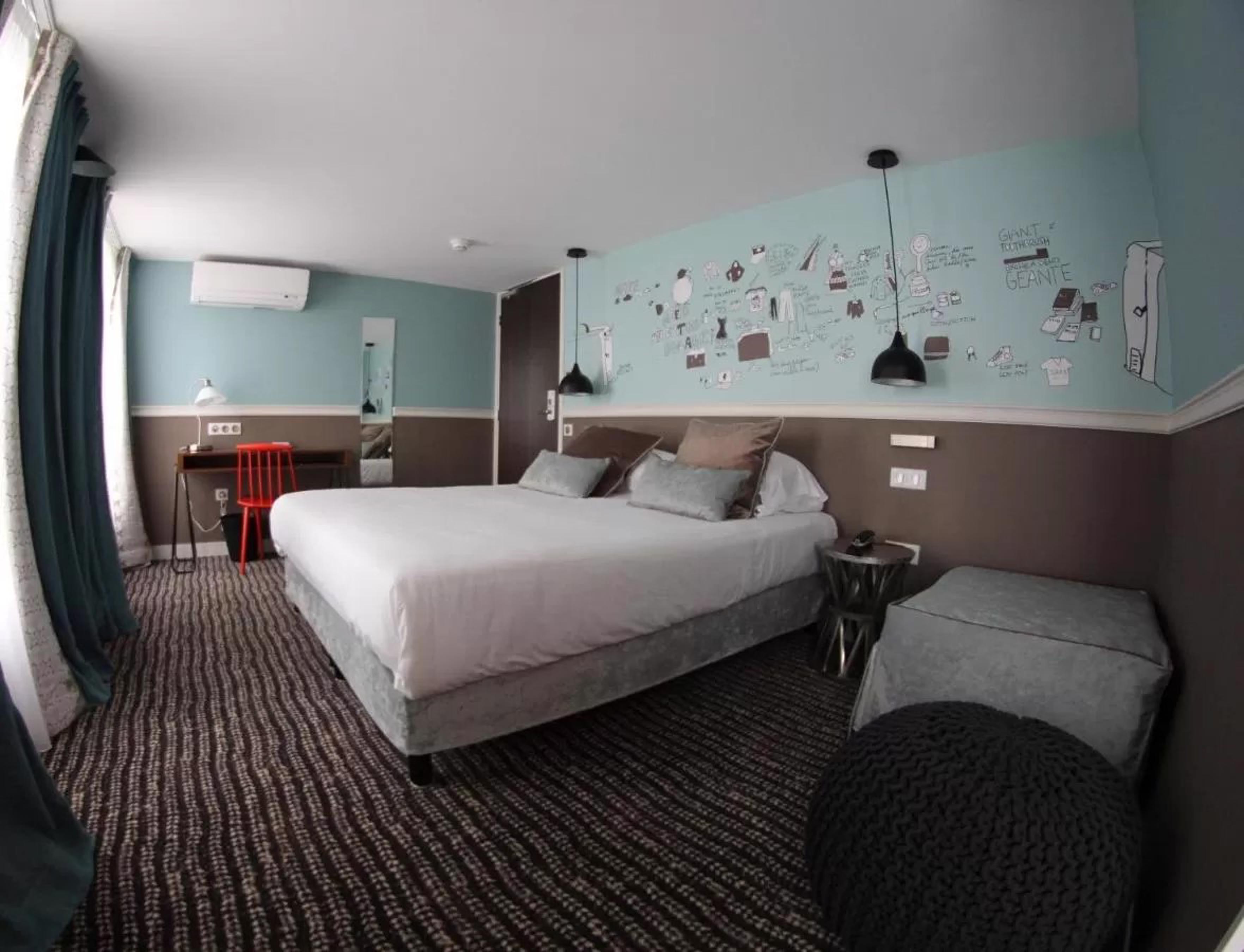 Des 3 Poussins Hotel Parigi
