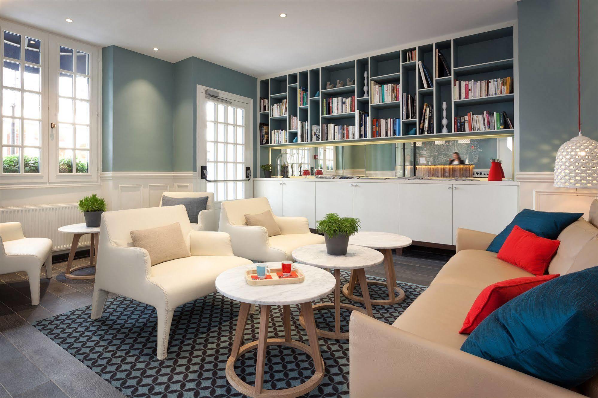 Hotel Des 3 Poussins Parigi