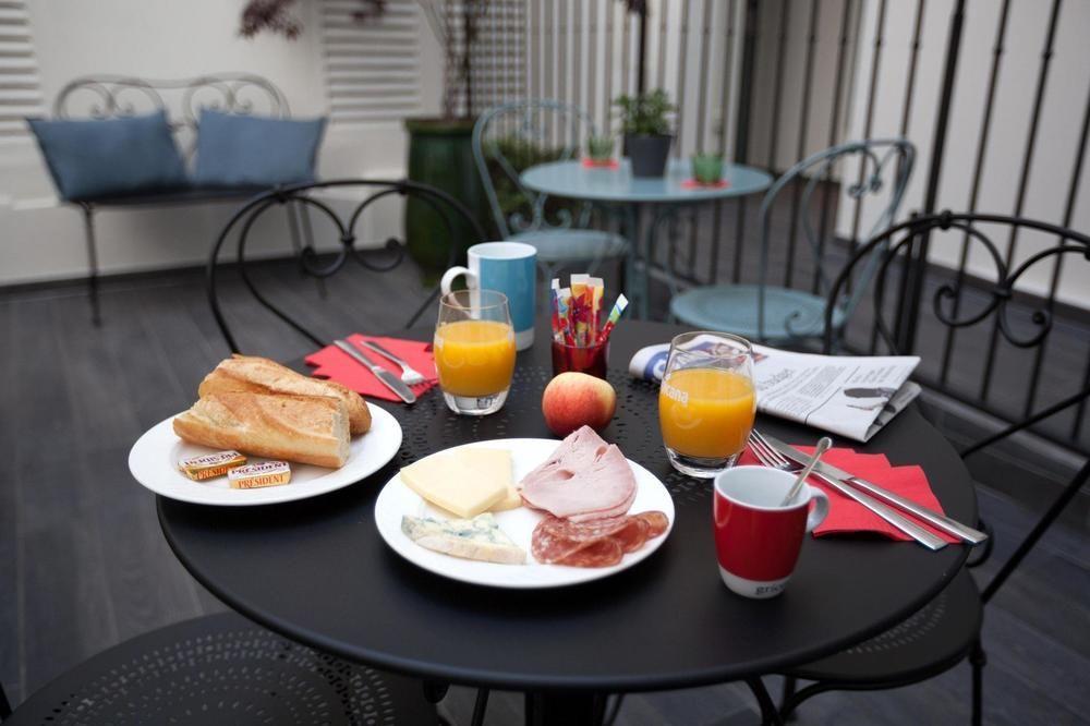 Des 3 Poussins Parigi